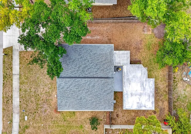 Photo 3 of Single family home for sale at 916 Pattison Ave, Sarasota, FL 34237 | MLS# A4693771 | Listing updated on 2026-09-15