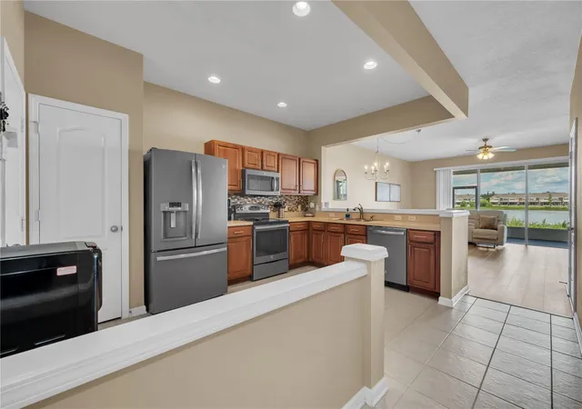 Photo 3 of Townhouse for sale at 4939 Pond Ridge Dr, Riverview, FL 33578 | MLS# O6408376 | Listing updated on 2026-10-09