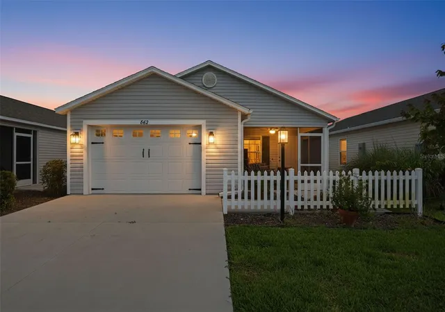Single family home for sale at 862 Spring Ave, THE VILLAGES, FL 34762 | MLS# W7885821