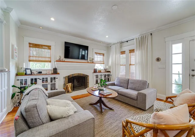 Photo 3 of Single family home for sale at 419 W Park Ave, Tampa, FL 33602 | MLS# TB8509308 | Listing updated on 2026-09-18