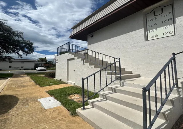 Photo 2 of Condo for sale at 170 Windtree Ln, Winter Garden, FL 34787 | MLS# S5150050 | Listing updated on 2026-10-05