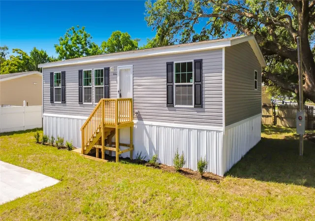 Photo 3 of Manufactured home for sale at 8002 Mobilaire Dr, Orlando, FL 32822 | MLS# S5150054 | Listing updated on 2026-09-13