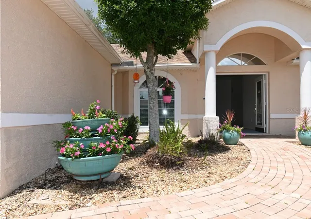 Photo 3 of Single family home for sale at 12125 Knotty Pine Loop, San Antonio, FL 33576 | MLS# TB8509654 | Listing updated on 2026-09-25