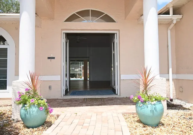 Photo 4 of Single family home for sale at 12125 Knotty Pine Loop, San Antonio, FL 33576 | MLS# TB8509654 | Listing updated on 2026-09-25