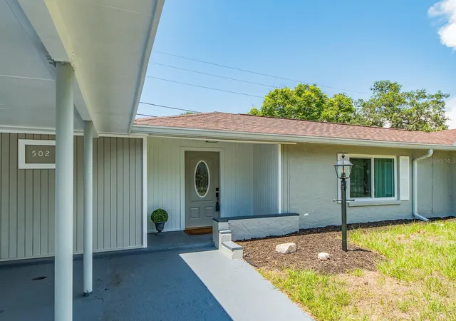 Photo 4 of Single family home for sale at 502 Lexington St, Dunedin, FL 34698 | MLS# TB8509916 | Listing updated on 2026-09-11