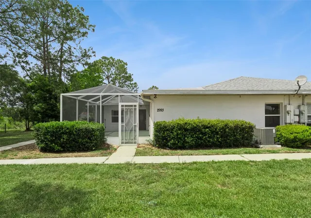 Photo 2 of Single family home for sale at 2993 Poplar Ave, Leesburg, FL 34748 | MLS# G5112544 | Listing updated on 2026-09-14