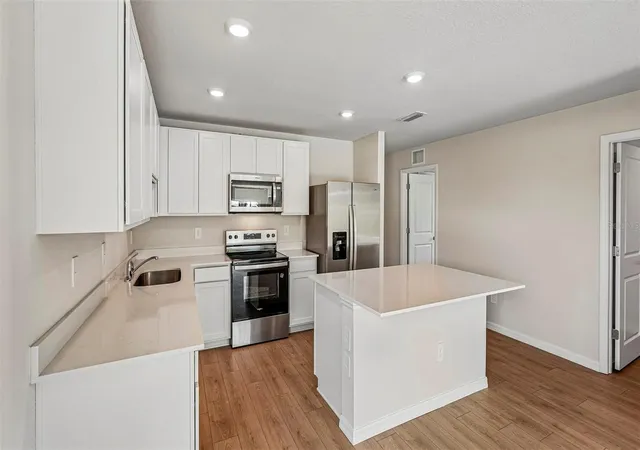 Photo 3 of Sale Pending at 17851 Wheat Stack Ct, Parrish, FL 34219 | MLS# A4694197 | Listing updated on 2026-09-14