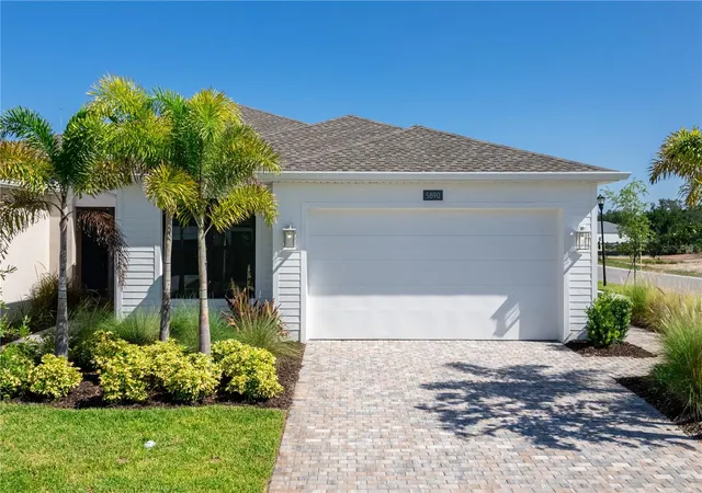 Photo 2 of Sale Pending at 5890 Windbreak Ct, Apollo Beach, FL 33572 | MLS# A4694324 | Listing updated on 2026-09-11