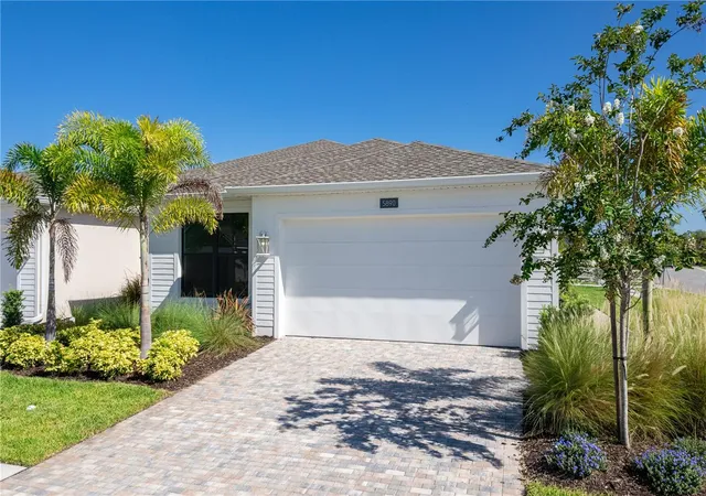 Photo 3 of Sale Pending at 5890 Windbreak Ct, Apollo Beach, FL 33572 | MLS# A4694324 | Listing updated on 2026-09-11