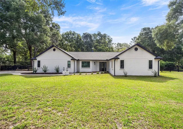 Photo 2 of Single family home for sale at 3251 Sw 56th Avenue, Ocala, FL 34474 | MLS# OM725061 | Listing updated on 2026-09-11