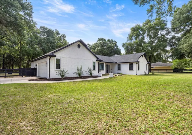 Photo 3 of Single family home for sale at 3251 SW 56th Avenue, Ocala, FL 34474 | MLS# OM725061 | Listing updated on 2026-09-11