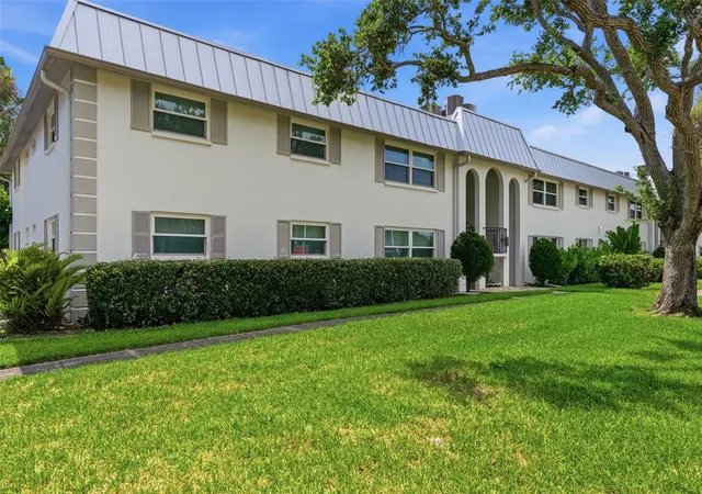 Condo for sale at 5800 Hollywood Blvd #214, SARASOTA, FL 34231 | MLS# TB8510864