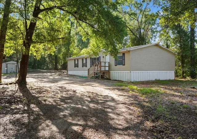 Photo 2 of Manufactured home for sale at 173 Sw Boundary Way, Fort White, FL 32038 | MLS# GC540502 | Listing updated on 2026-09-15