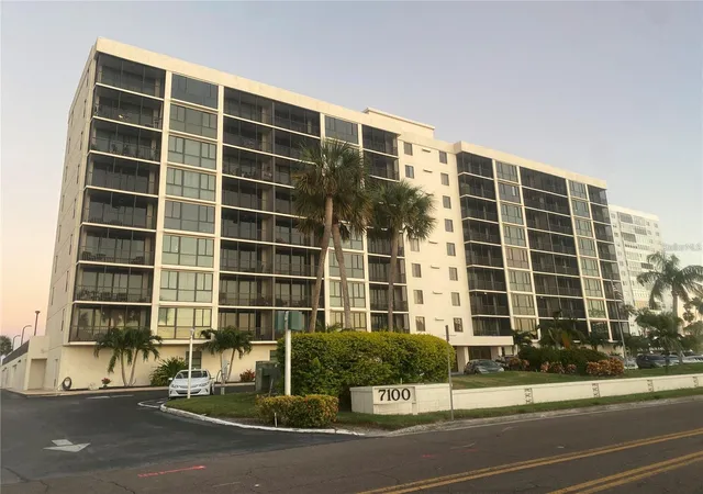 Photo 1 of Condo for sale at 7100 Sunshine Skyway Ln S #906, Saint Petersburg, FL 33711 | MLS# TB8511017 | Listing updated on 2026-09-15
