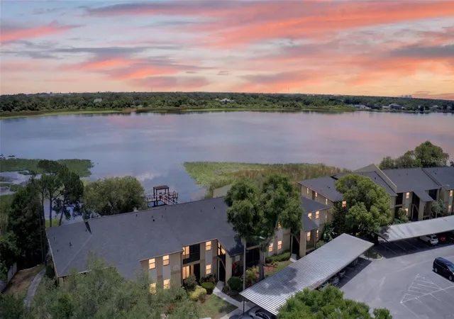 Listing Photo 5 - Condo for sale in building located at 10125 Sailwinds Blvd N, Largo, FL 33773 - Unit #104
