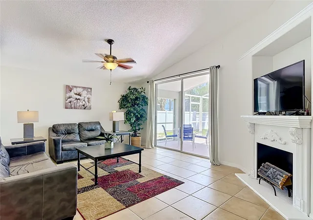 Photo 4 of Single family home for sale at 7949 Golden Pond Cir, Kissimmee, FL 34747 | MLS# S5150418 | Listing updated on 2026-09-10