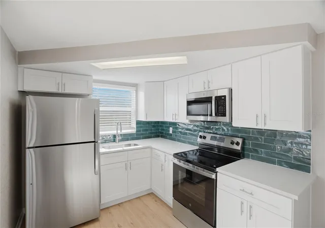 Photo 2 of Single family home for sale at 3104 Salisbury Dr, Holiday, FL 34691 | MLS# TB8511303 | Listing updated on 2026-09-11