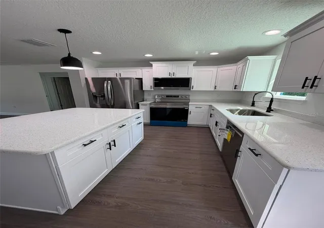 Photo 3 of Single family home for sale at 13953 Southeast 51st Ct, Summerfield, FL 34491 | MLS# OM725249 | Listing updated on 2026-09-15