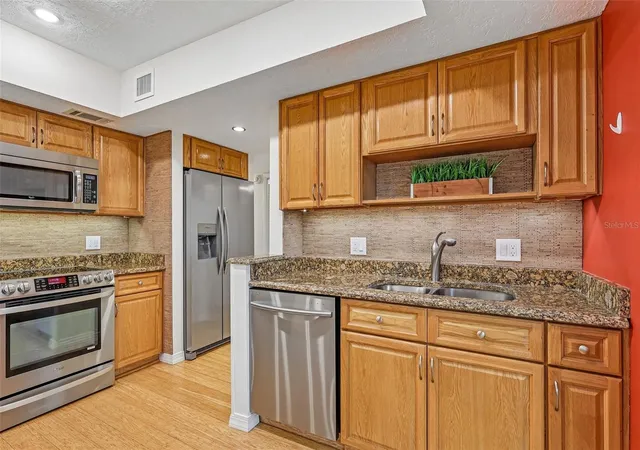 Listing Photo 4 - Condo for sale in building located at 632 Desoto Dr, CASSELBERRY, FL 32707 - Unit #632