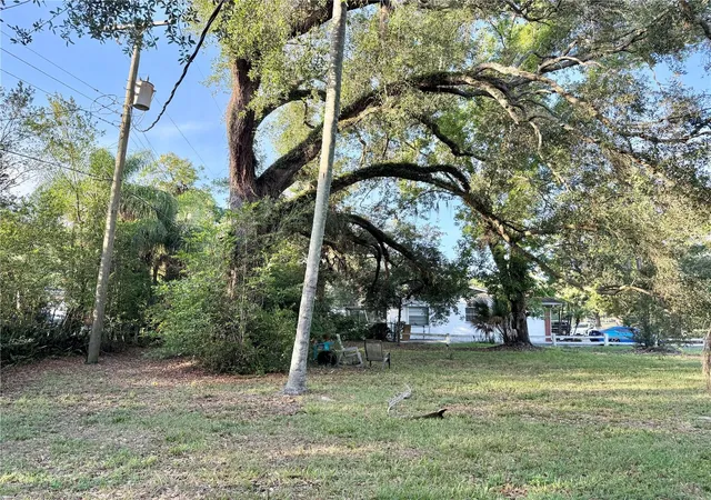 Photo 4 of Land for sale at 304 Springdale Pl, Temple Terrace, FL 33617 | MLS# TB8511681 | Listing updated on 2026-10-01