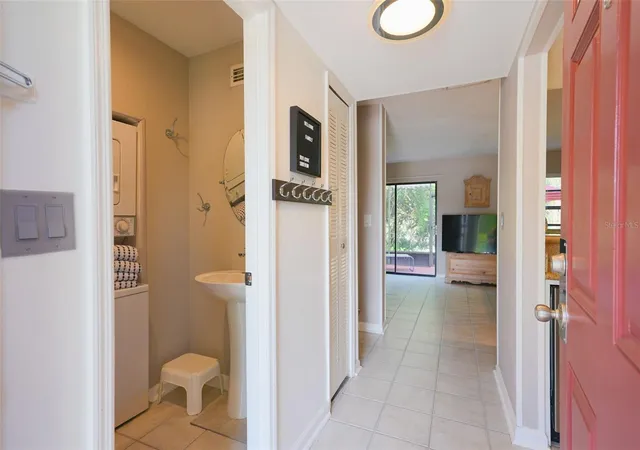 Photo 3 of Townhouse for sale at 2135 Water Mania Ct, Kissimmee, FL 34746 | MLS# O6410366 | Listing updated on 2026-09-14