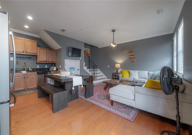 Photo 3 of Townhouse for sale at 111 S Packwood Ave #C, Tampa, FL 33606 | MLS# TB8511709 | Listing updated on 2026-09-14