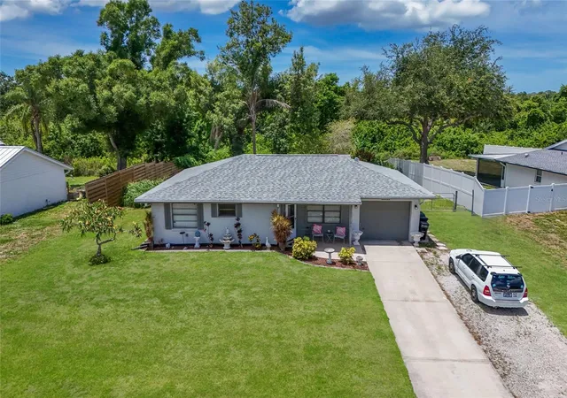 Photo 1 of Single family home for sale at 5202 Foxcroft Ct, Sarasota, FL 34232 | MLS# A4694840 | Listing updated on 2026-09-11