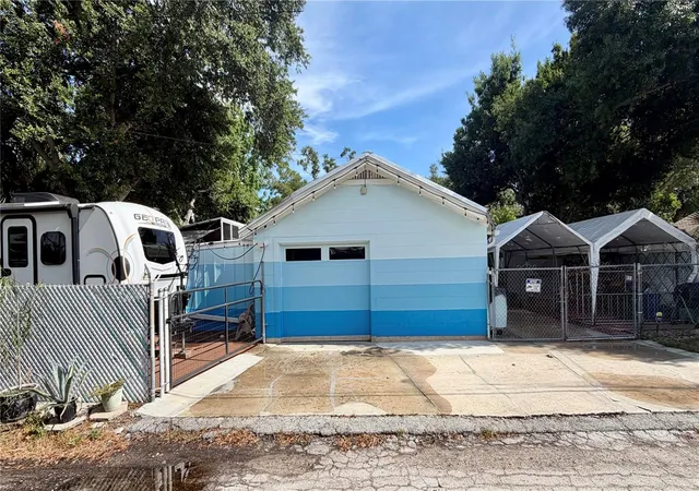 Photo 4 of Single family home for sale at 5005 24th Avenue S, Gulfport, FL 33707 | MLS# TB8512314 | Listing updated on 2026-10-24