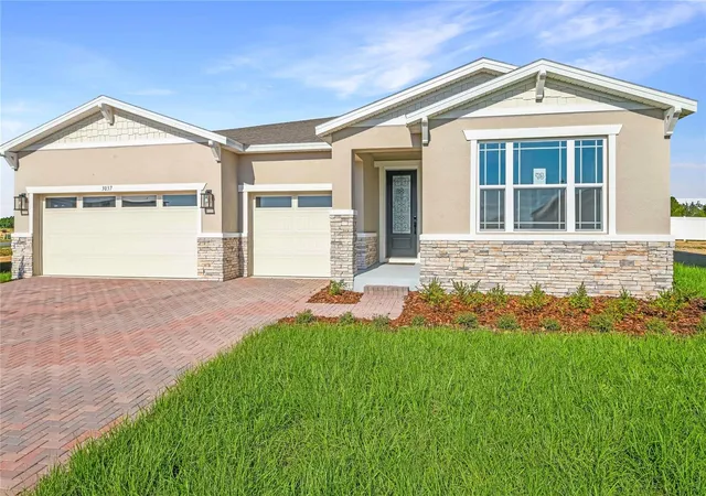 Photo 2 of Single family home for sale at 3037 Woodcliff Lake Cir, Clermont, FL 34711 | MLS# S5150636 | Listing updated on 2026-10-21
