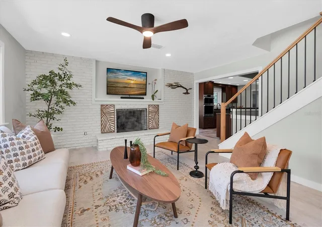 Photo 4 of Single family home for sale at 6921 Mango Ave S, Saint Petersburg, FL 33707 | MLS# TB8512434 | Listing updated on 2026-10-21