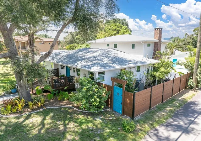 Photo 3 of Single family home for sale at 6921 Mango Ave S, Saint Petersburg, FL 33707 | MLS# TB8512434 | Listing updated on 2026-10-21