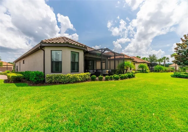 Photo 4 of Single family home for sale at 8412 Alberata Vista Dr, Tampa, FL 33647 | MLS# TB8512449 | Listing updated on 2026-09-13