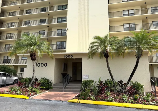 Photo 2 of Condo for sale at 1000 Cvs Cay Dr #4D, Clearwater, FL 33760 | MLS# TB8512451 | Listing updated on 2026-09-10