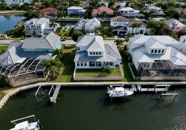 Photo 1 of Single family home for sale at 611 Mirabay Blvd, Apollo Beach, FL 33572 | MLS# TB8512664 | Listing updated on 2026-09-21