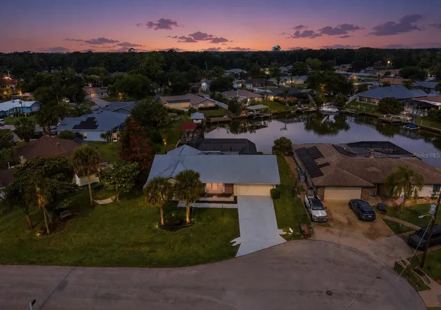 Photo 3 of Single family home for sale at 31 Fleming Ct, Palm Coast, FL 32137 | MLS# FC318838 | Listing updated on 2026-10-07
