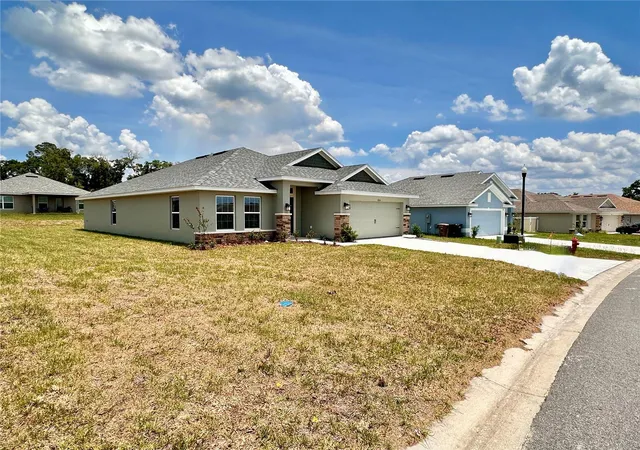 Photo 3 of Single family home for sale at 3135 Ne 45th Avenue, Ocala, FL 34470 | MLS# OM725480 | Listing updated on 2026-09-24