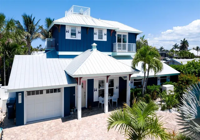 Photo 2 of Single family home for sale at 522 68th Street, Holmes Beach, FL 34217 | MLS# L4962247 | Listing updated on 2026-09-12