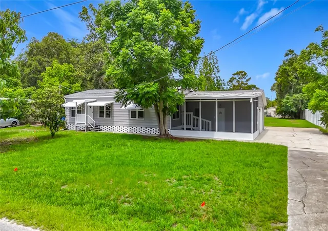 Photo 3 of Manufactured home for sale at 12331 Parkwood St, Hudson, FL 34669 | MLS# W7886149 | Listing updated on 2026-09-28