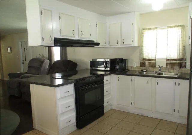 Photo 1 of Manufactured home for sale at 92 Rosalie Oaks Blvd, Lake Wales, FL 33898 | MLS# P4938829 | Listing updated on 2026-09-15