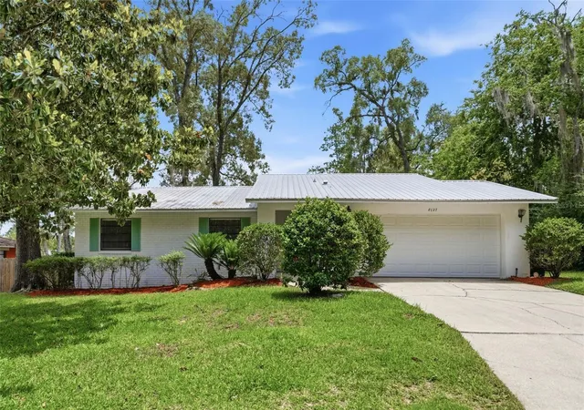 Photo 2 of Single family home for sale at 8127 Sw 12th Place, Gainesville, FL 32607 | MLS# GC540696 | Listing updated on 2026-09-22