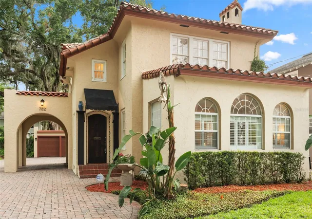 Photo 1 of Sale Pending at 732 Edgewater Dr, Orlando, FL 32804 | MLS# O6411583 | Listing updated on 2026-09-11
