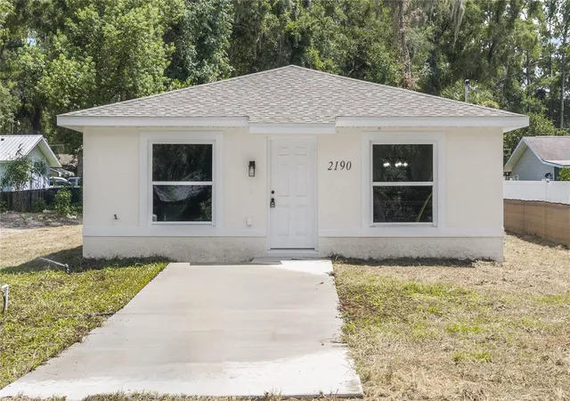 Photo 1 of Sale Pending at 2190 Nw 65th Place, Ocala, FL 34475 | MLS# OM725553 | Listing updated on 2026-09-15