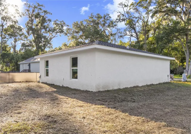 Photo 4 of Sale Pending at 2190 NW 65th Place, Ocala, FL 34475 | MLS# OM725553 | Listing updated on 2026-09-15