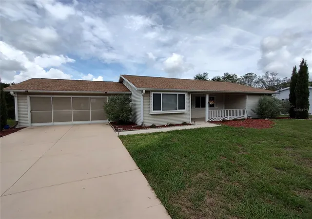 Photo 2 of Sale Pending at 11440 Sw 84th Avenue Rd, Ocala, FL 34481 | MLS# OM725569 | Listing updated on 2026-09-15