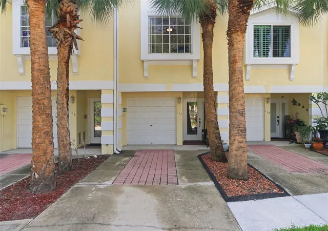 Photo 2 of Townhouse for sale at 117 Brent Cir, Oldsmar, FL 34677 | MLS# TB8513394 | Listing updated on 2026-09-26