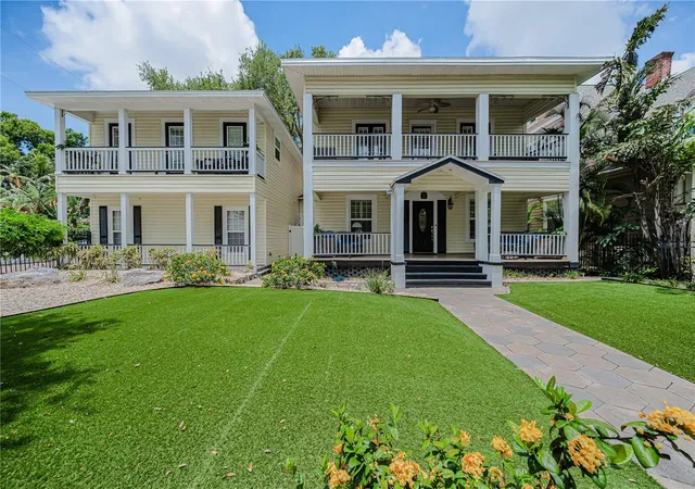 Photo 1 of Single family home for sale at 732 Ne And 732 1/2 Oak St, Saint Petersburg, FL 33701 | MLS# TB8513524 | Listing updated on 2026-09-21