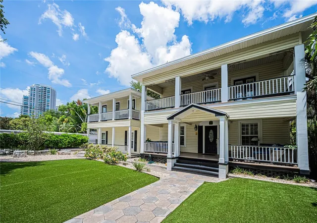 Photo 4 of Single family home for sale at 732 NE And 732 1/2 Oak St, Saint Petersburg, FL 33701 | MLS# TB8513524 | Listing updated on 2026-10-14