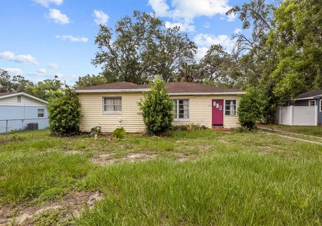 Single family home for sale at 1022 W Marjorie St, LAKELAND, FL 33815 | MLS# L4962301