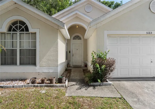 Photo 3 of Sale Pending at 5165 Innesbrook Ct, Orlando, FL 32808 | MLS# O6412265 | Listing updated on 2026-09-10