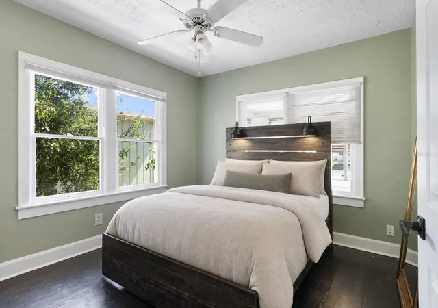 Listing Photo 5 - Condo for sale in building located at 2521 4th St S, Saint Petersburg, FL 33705